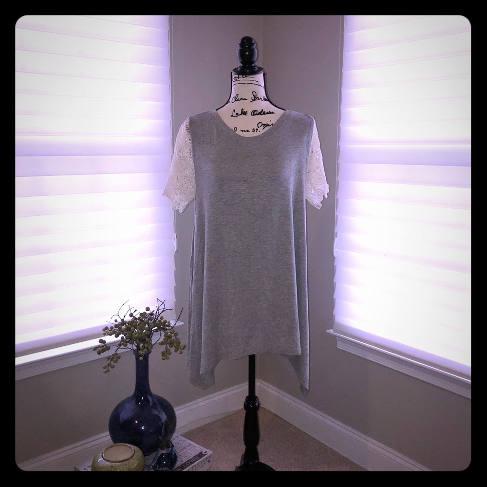 Grey tunic with lace sleeves